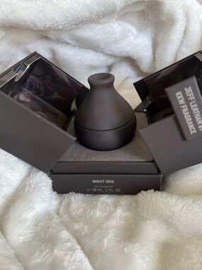 KKW beauty Night Iris discontinued